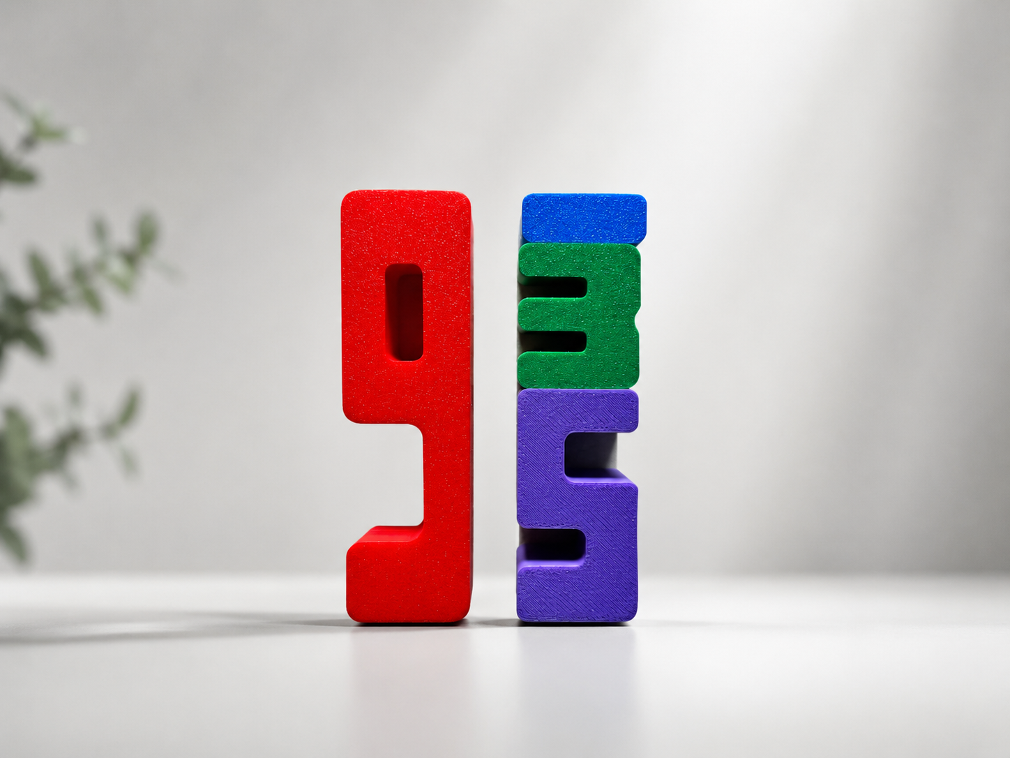 Numbini Zahlenbausteine mit den Zahlen 3, 5 und 9 fördern das Vergleichen, Erkennen und Zuordnen von Zahlen im frühen Mathematiklernen.